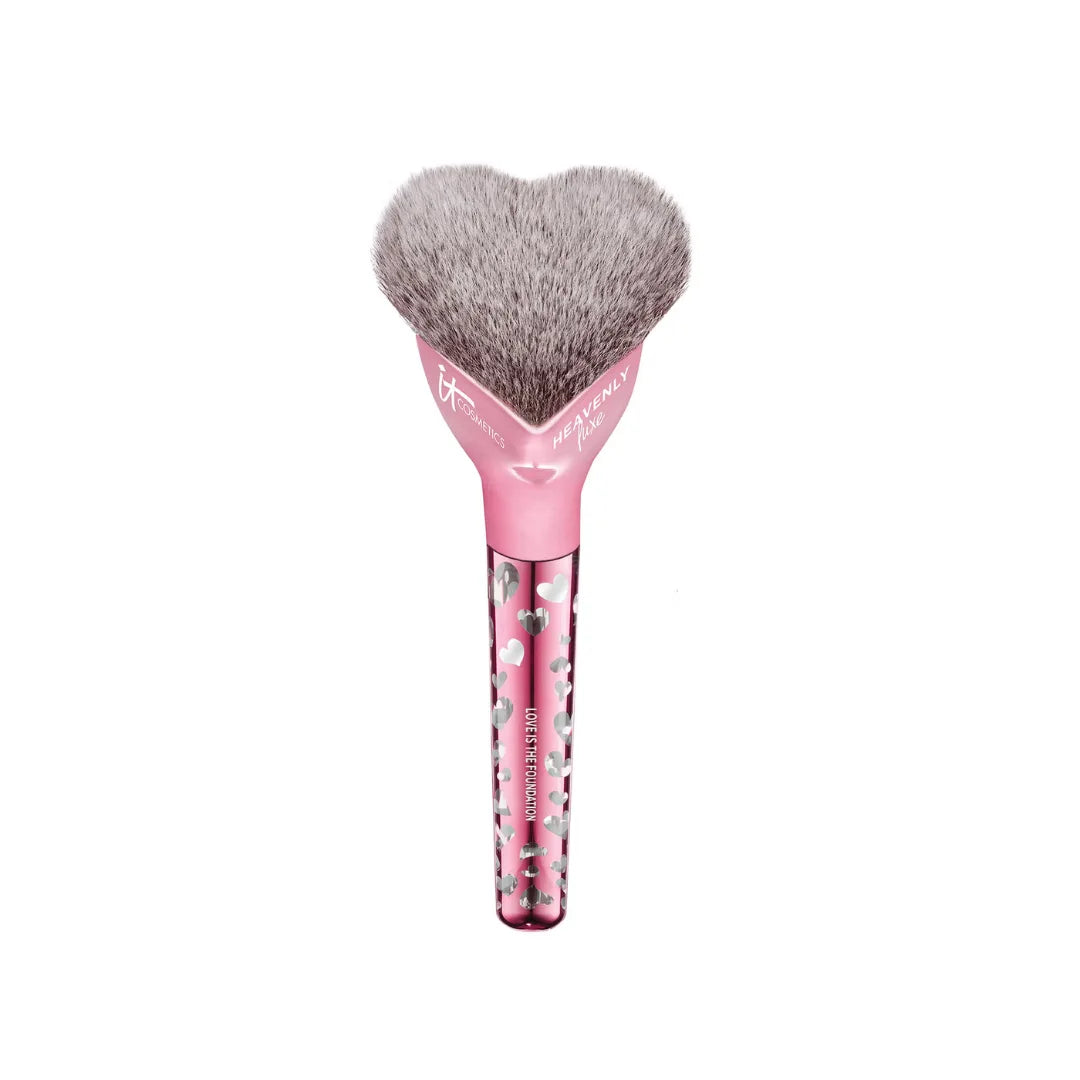 IT COSMETICS Love is the Foundation Brush