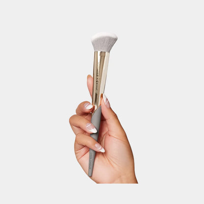 COMPLEX CULTURE BEAUTY Cheek Chiseler Brush