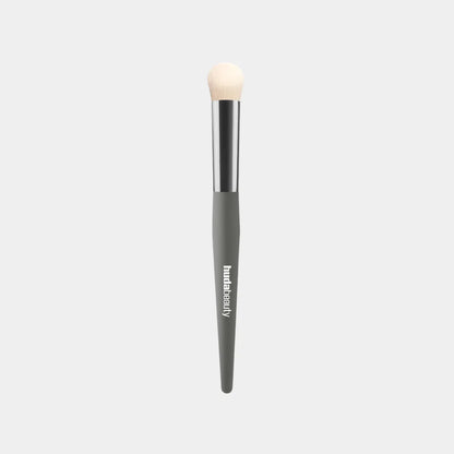 HUDA BEAUTY Undereye Buff Brush