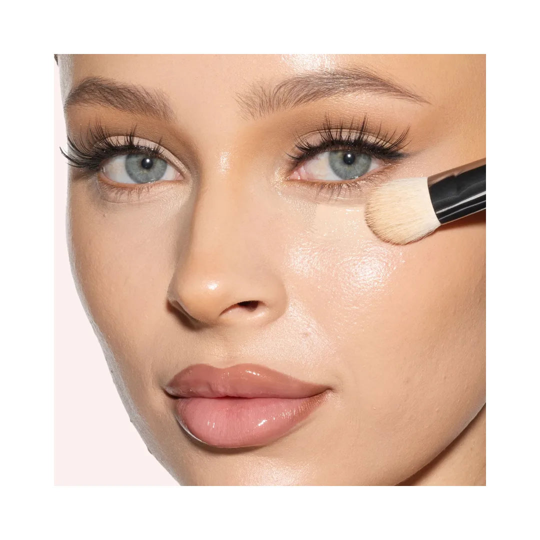 HUDA BEAUTY Undereye Buff Brush