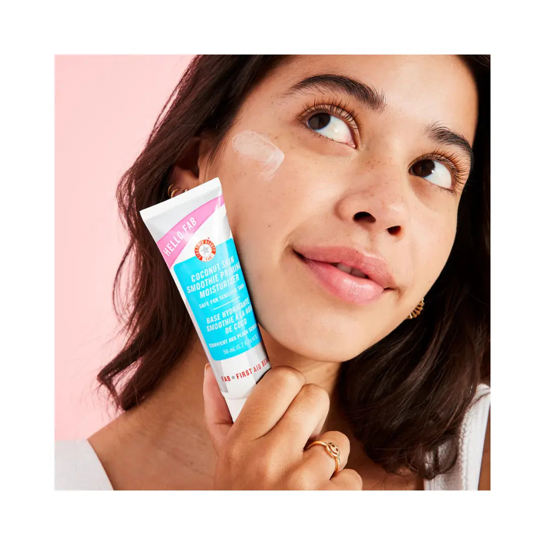 FIRST AID BEAUTY Hello FAB Coconut Skin Smoothie Priming Moisturizer
