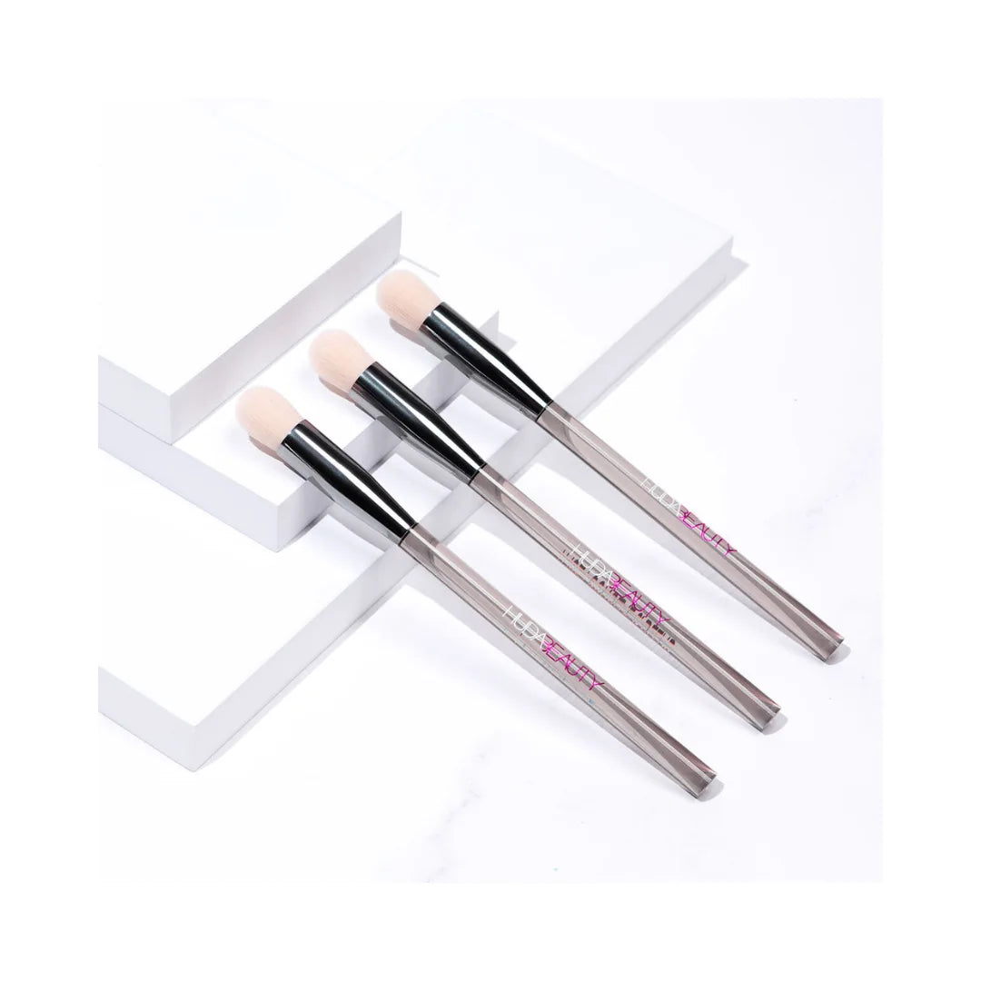 HUDA BEAUTY Conceal & Blend Complexion Brush