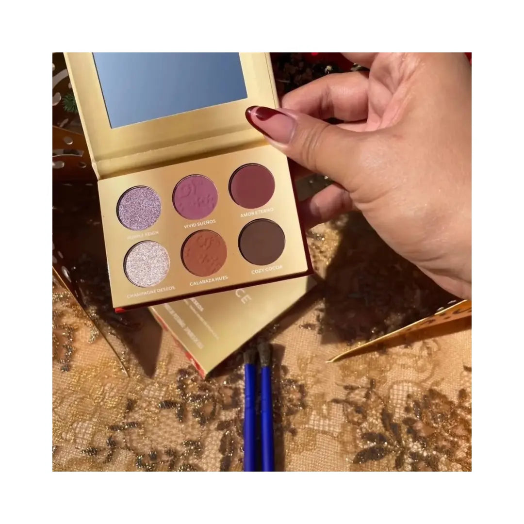 TRESLÚCE BEAUTY Dazzling Sueños Palette and Brush Kit